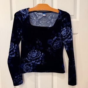 Old Navy Dark Floral Long Sleeve - Black and Blue Velvety Top